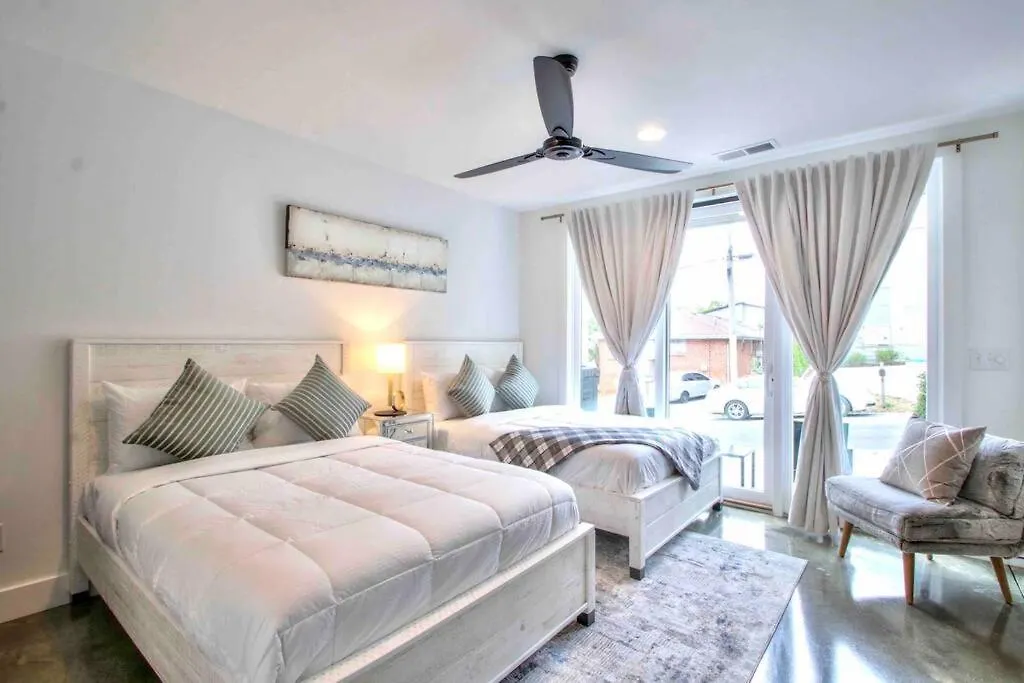 Luxurious Morden Loft Huge Rooftop & Skyline Views Nashville